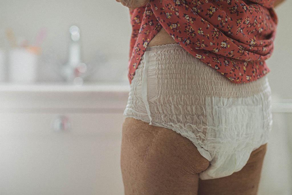 Majtki chłonne – dyskretny i wygodny sposób na nietrzymanie moczu