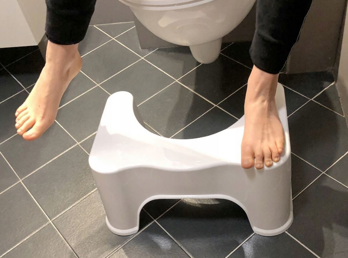 Podnóżek toaletowy, podstawka pod nogi do sedesowy - średni rozm. M