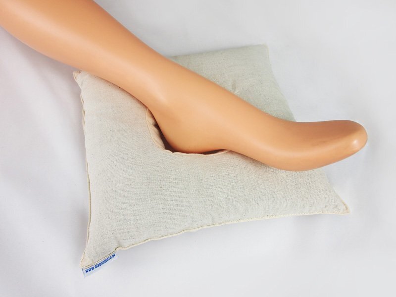 Poduszka przeciwodleżynowa z granulatu styropianowego z otworem pod łokieć / piętę 28x28 cm