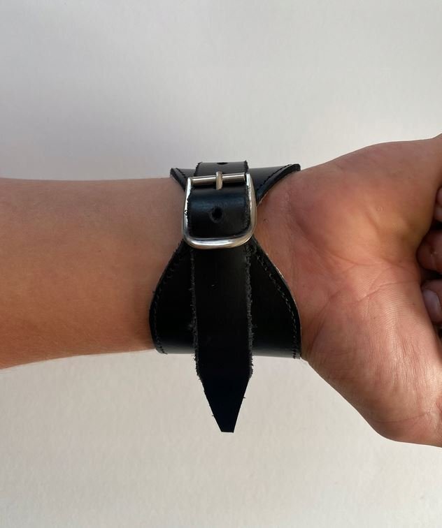 Skórzana opaska na nadgarstek - 1 pasek