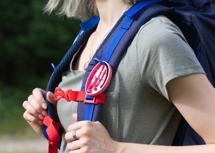 Możliwość przyczepienia do plecaka